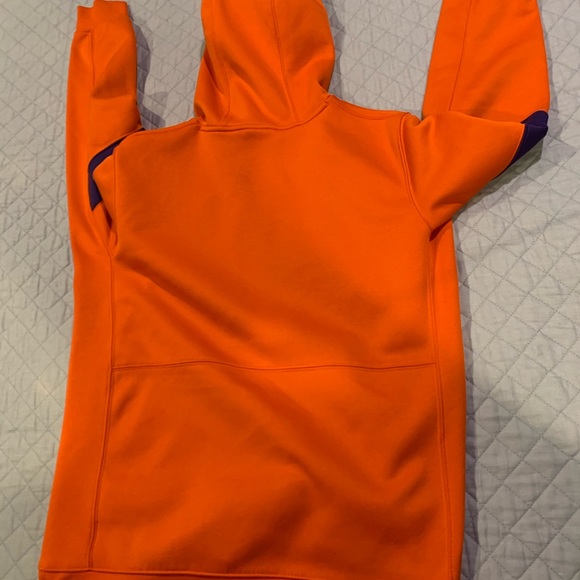 NWT’s Nike Dri Fit Clemson hoodie Men’s size L - Picture 2 of 3